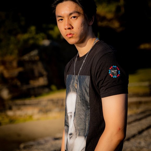 The Real TeeSea; M; Men’s 100% Cotton Black & Grey Graphic Short Sleeve T-Shirt! - Picture 2 of 9